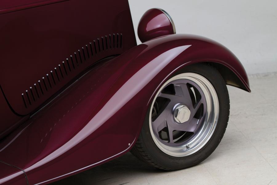  Ford Custom Coupe 1933 года  (фото 13 из 19)